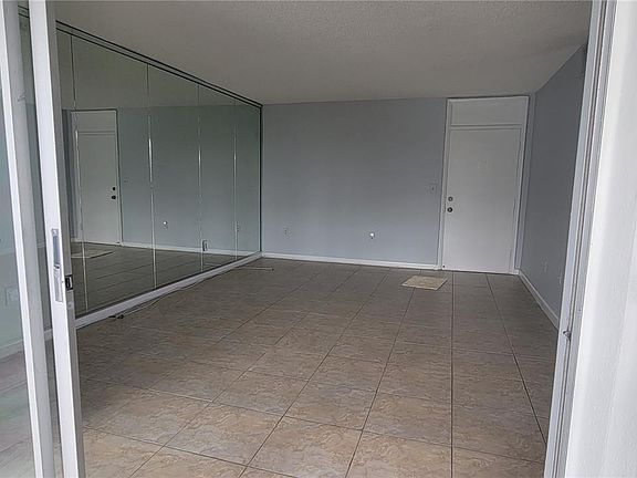 5th image of 2930 Point East Dr APT E403