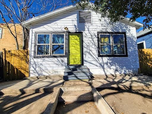 1st image of 221 Victor St
