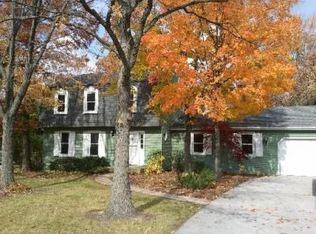 857 Honey Ln, Crete, IL 60417