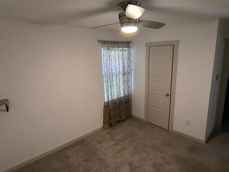 350 Silver Bridge Ct — Photo 17