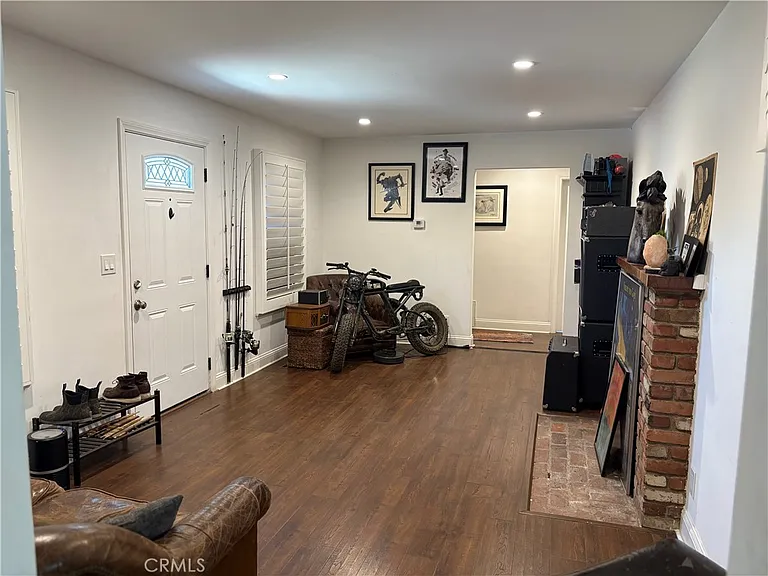 12917 Gladstone Ave — Photo 4