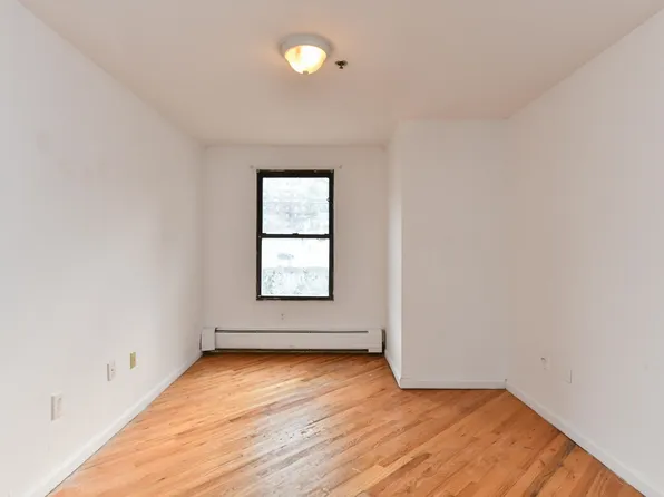 409 1st Street image 7 of 18