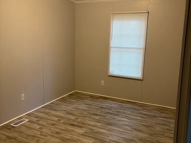 9414 Pleasant Grove Church Rd — Photo 11