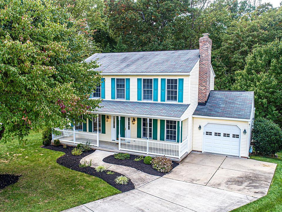 1st image of 816 W Farrow Ct