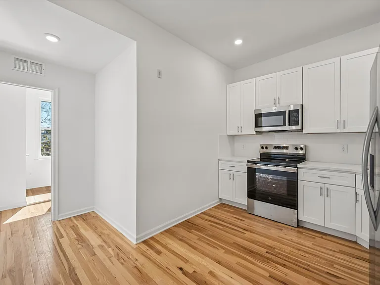 1645 N Marshall St #3 — Photo 5