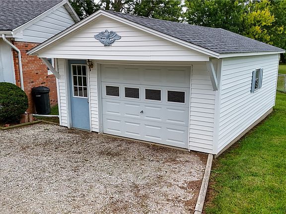 4th image of 12 Wilson Ln
