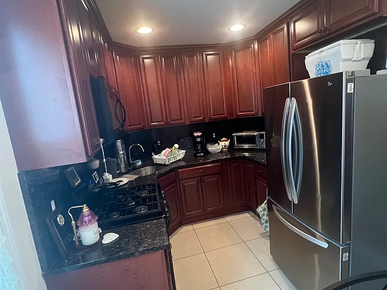 292 Woodlawn Ave #2 — Photo 10
