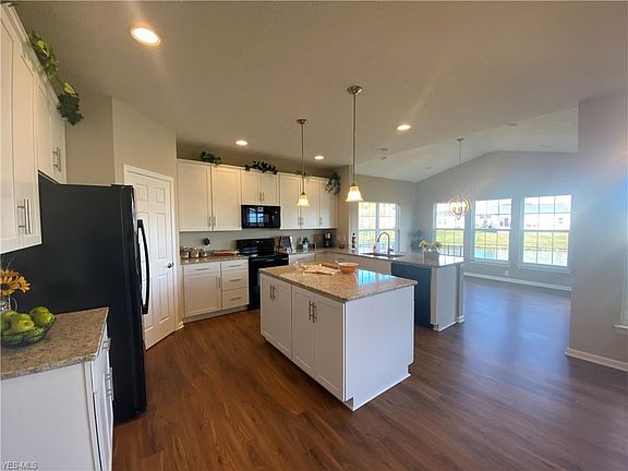 3rd image of 37342 Golden Eagle Dr