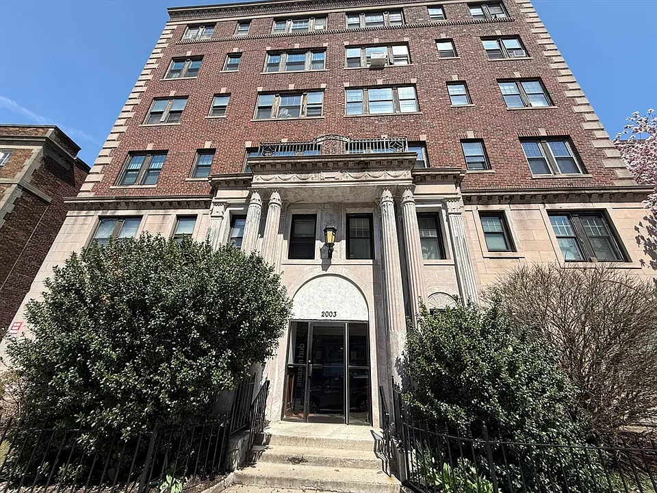 2003 Commonwealth Ave #3