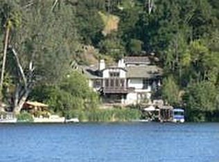 2021 Lakeshore Dr, Agoura, CA 91301