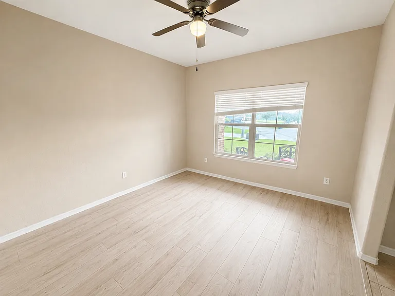 259 Meadowlands Dr — Photo 6