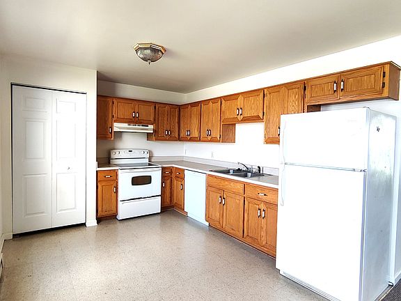 2nd image of 1019 E Union St #D