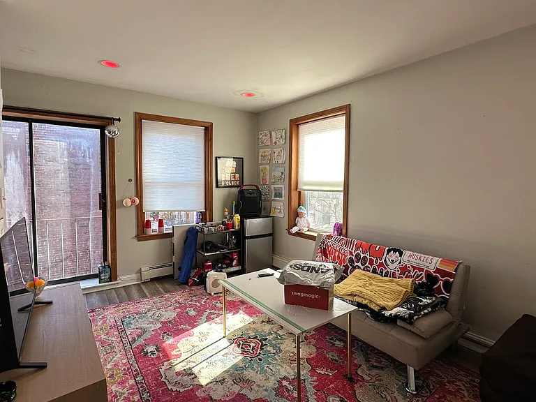 18 Burney St #3 — Photo 10