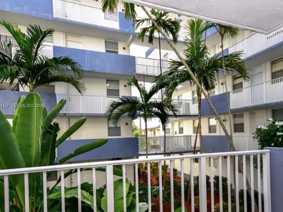5th image of 1801 S Treasure Dr APT 212A