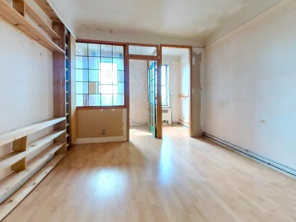 3626 Kings Highway image 6 of 12