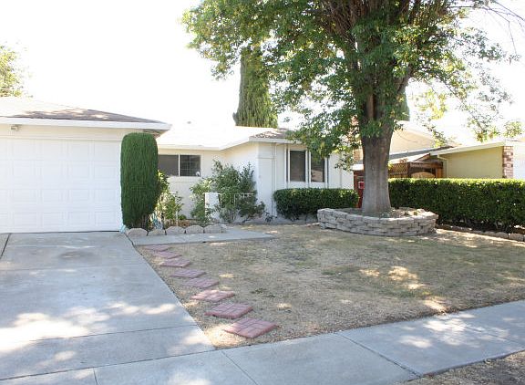3rd image of 1578 Turriff Way