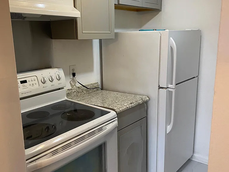 900 E Ocean View Ave — Photo 4