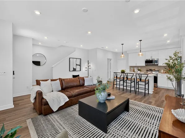 115 Sunstone Pl, Ladera Ranch, CA 92694