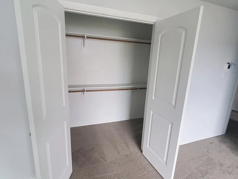 228 Michelle Dr — Photo 12