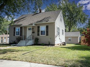 1402 Berger St, Oshkosh, WI 54902