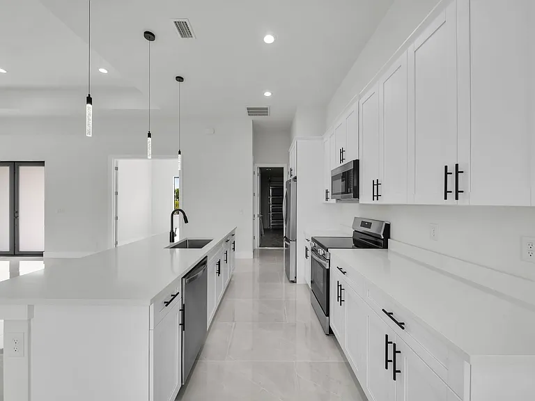14020 Chesswood Ln — Photo 16