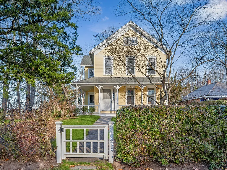 255 Madison St — Photo 2