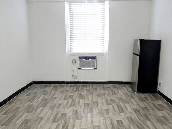 4th image of 3804 Brandt St APT 208