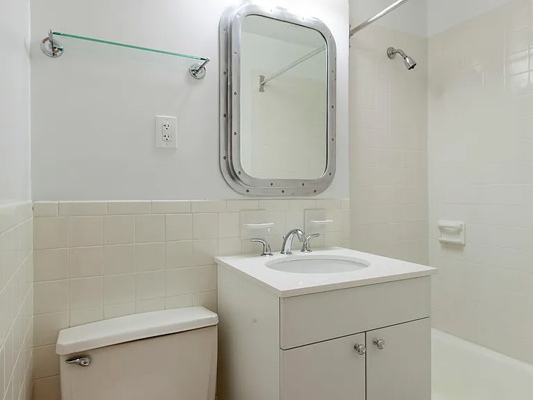 43 W 16th St #4H — Photo 4