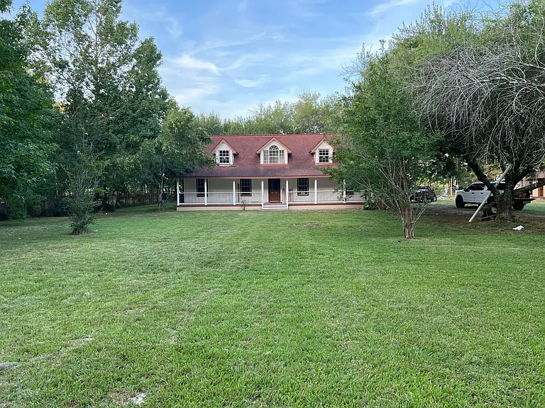 22031 White Oak Dr — Photo 3