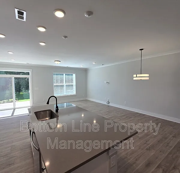 111 Viburnum Rd — Photo 10