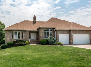 1412 N Cooper Blvd, Springfield, MO 65802