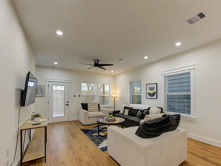 3406 Garapan St #A — Photo 21