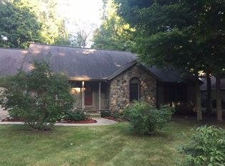 10170 Beechwood Dr, Plymouth, IN 46563