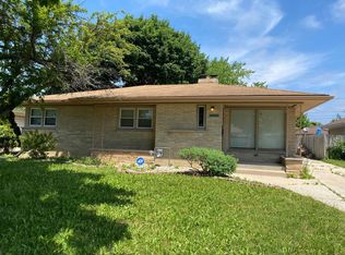 1006 Cedar Creek St, Racine, WI 53402