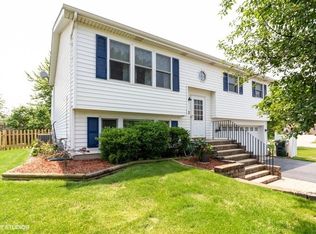 700 Amber Rd, New Lenox, IL 60451