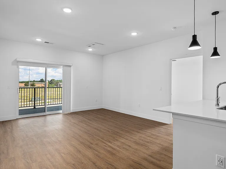 Latitude 38 — Photo 16