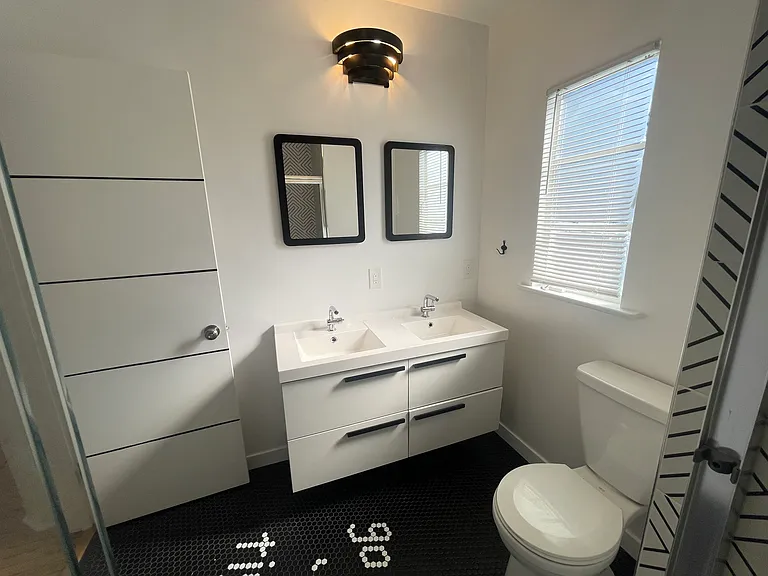 5959 Troost Ave — Photo 15
