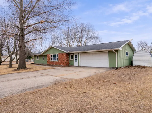 300 Highland Ave, Erie, IL 61250