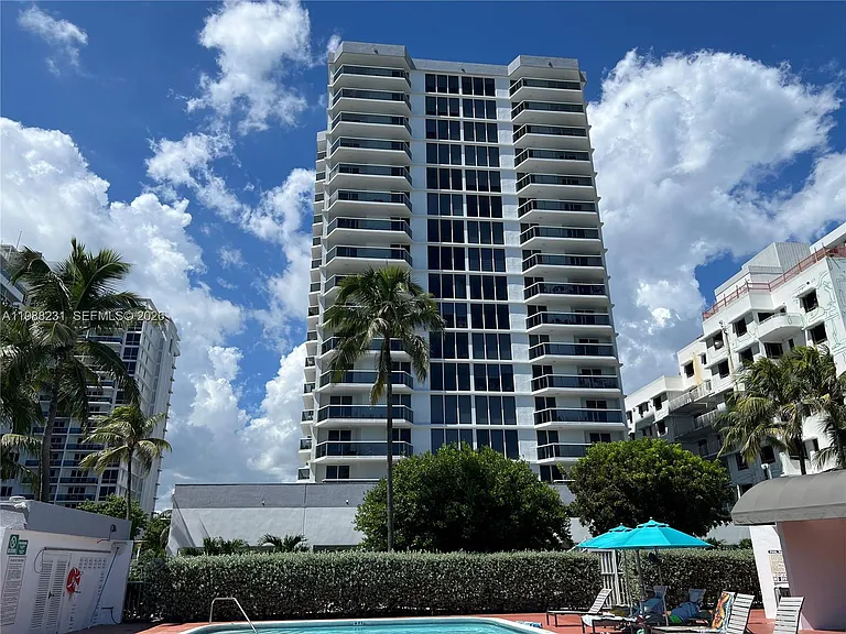 2401 Collins Ave #803 — Photo 3