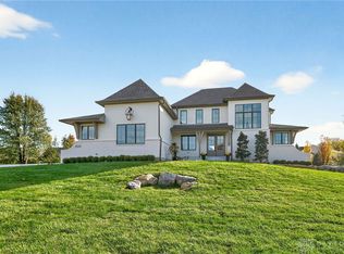 1557 Ashbury Woods Dr, Dayton, OH 45458