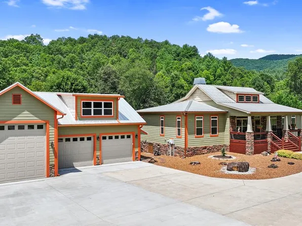 220 Coopers Creek Xing, Suches, GA 30572