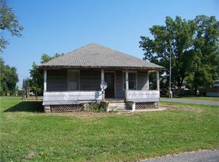 250 Loveless St, Carlinville, IL