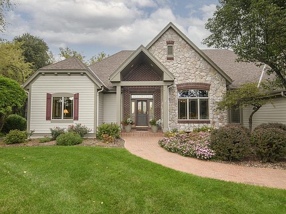3rd image of W347S9485 Jericho COURT