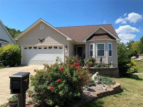 400 Pawnee Trl, Wright City, MO 63390