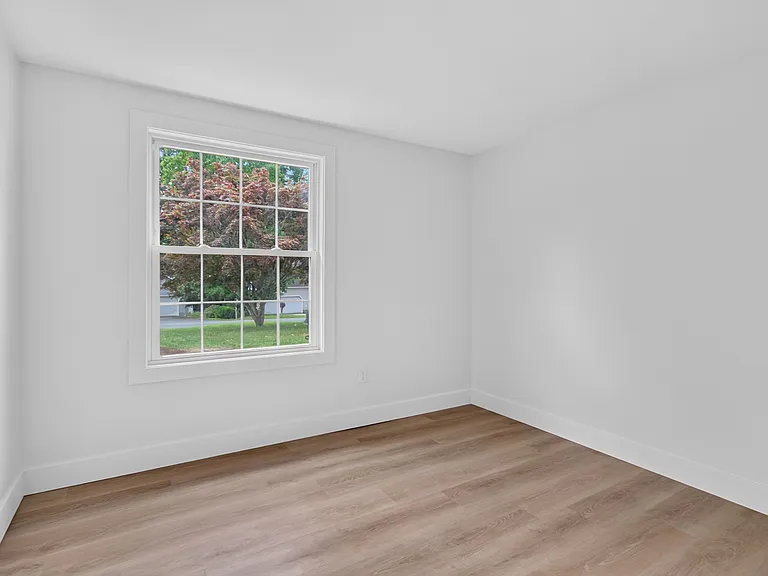 45 Tiffany Dr — Photo 21