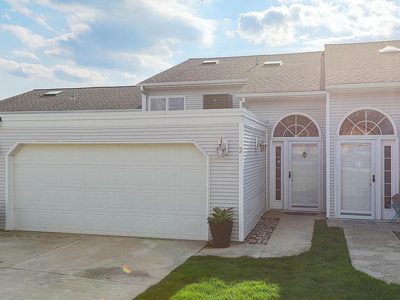 3rd image of 15525 Harbor Dr Unit 2