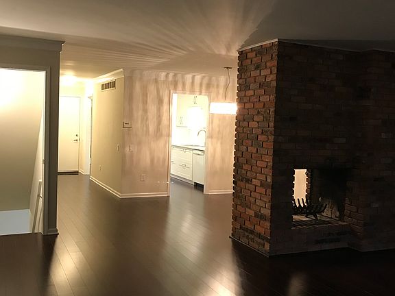 3rd image of 1234 Woodcrest Cir #129