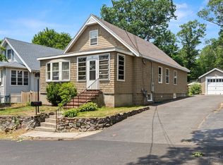 10 Hillside Ave, Saugus, MA 01906