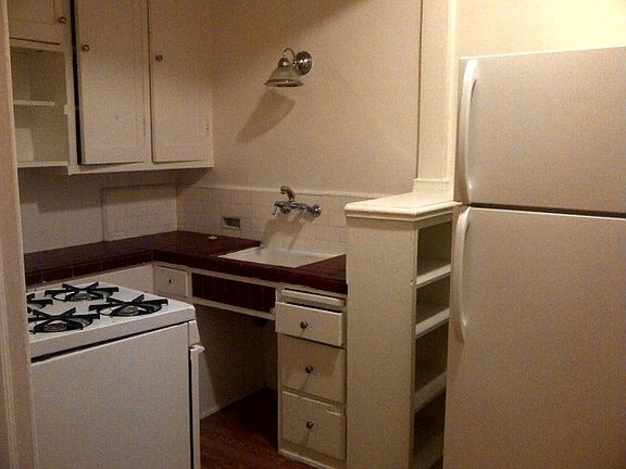 2nd image of 21 Westminster Ave APT 203