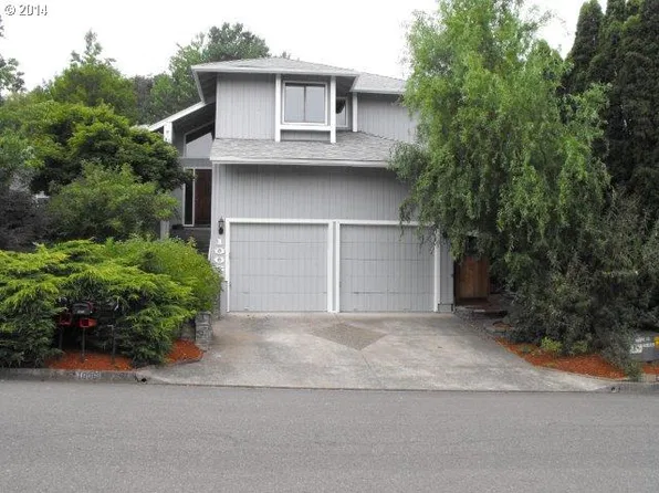 1006 NW Woodwillow Dr, Roseburg, OR 97471